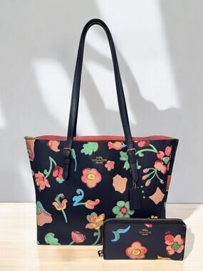 Coach C8215 Mollie Tote Bag & New Long Zip Wallet in Dreamy Flower Print